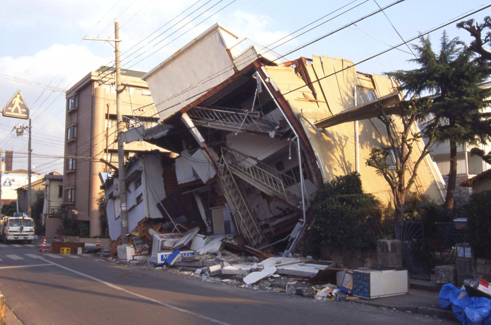 震災に備えてリスクヘッジ 大家さんなら加入しておきたい地震保険 スマイティ 賃貸経営